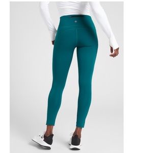 NEW Athleta velocity 7/8 tight